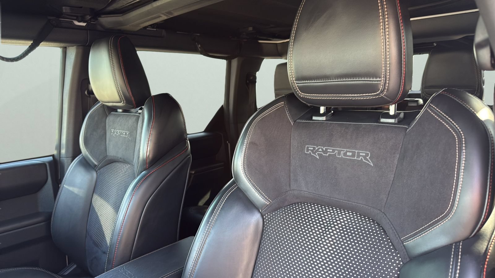 Certified 2024 Ford Bronco Raptor w/ Interior Carbon Fiber Pack 6 AWD/4WD image 10