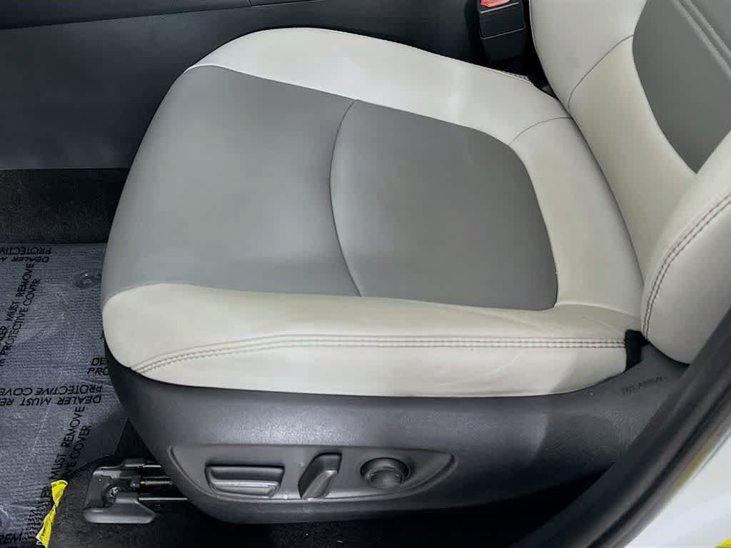 Used 2023 Toyota RAV4 XLE Premium AWD/4WD image 30
