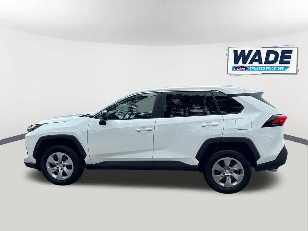 Used 2023 Toyota RAV4 LE AWD/4WD image 8
