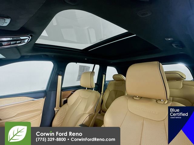Used 2023 Jeep Grand Cherokee Summit AWD/4WD image 27