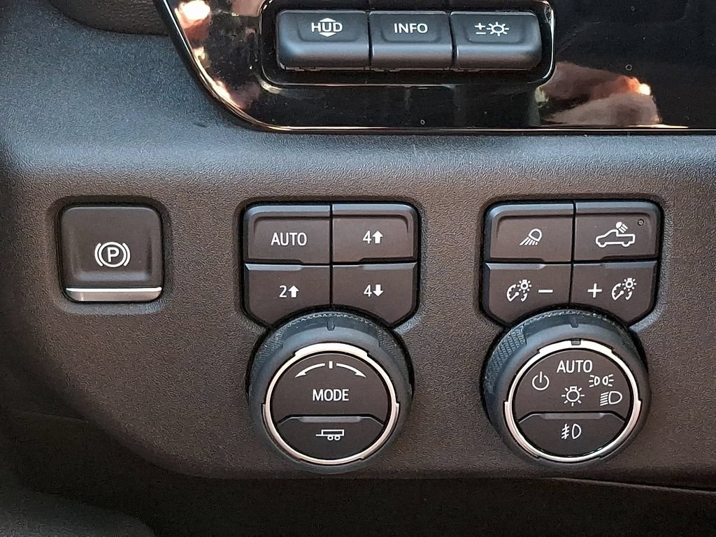 Used 2025 Chevrolet Silverado 2500 LTZ w/ LTZ Premium Package AWD/4WD image 26