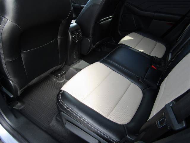 Certified 2022 Ford Escape Titanium w/ Titanium Elite Package AWD/4WD image 16
