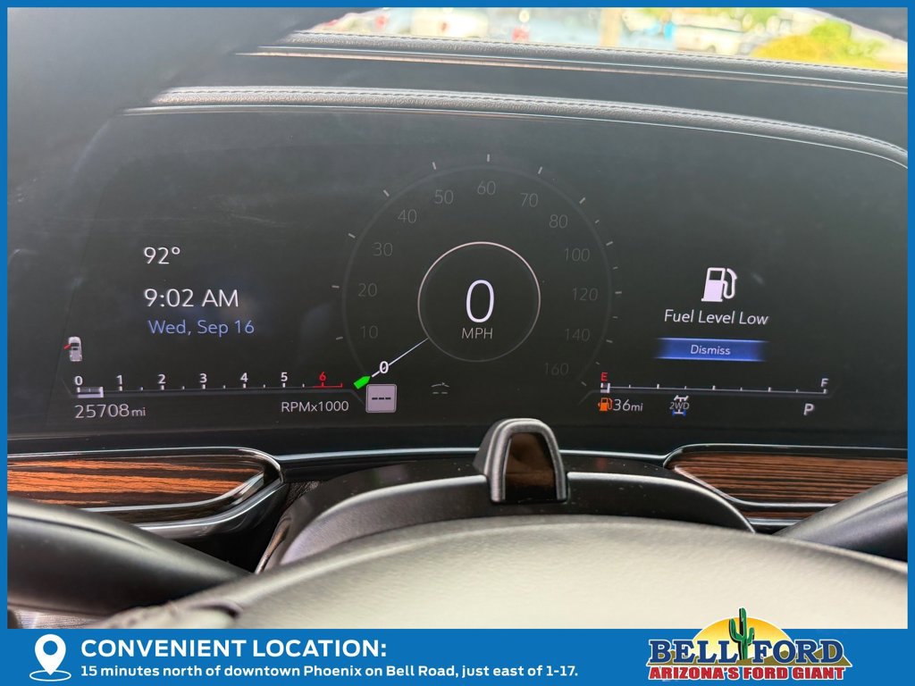 Used 2024 Cadillac Escalade ESV Premium Luxury AWD/4WD image 32