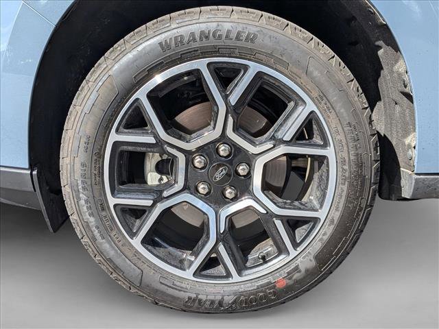 Certified 2025 Ford Maverick Lariat w/ 4K Tow Package image 18