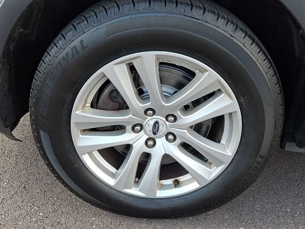 Certified 2018 Ford Explorer XLT w/ Equipment Group 201A AWD/4WD image 28