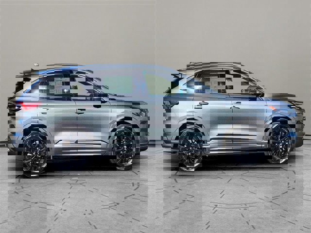 Certified 2025 Ford Escape ST-Line Elite w/ Premium Technology Package image 2