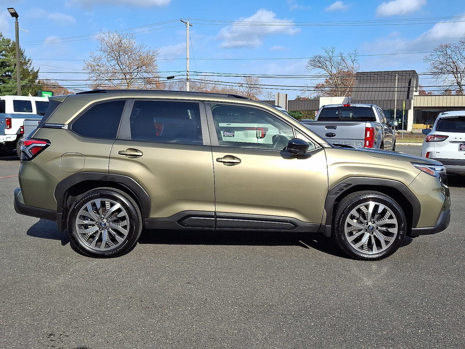 Used 2025 Subaru Forester Touring image 3