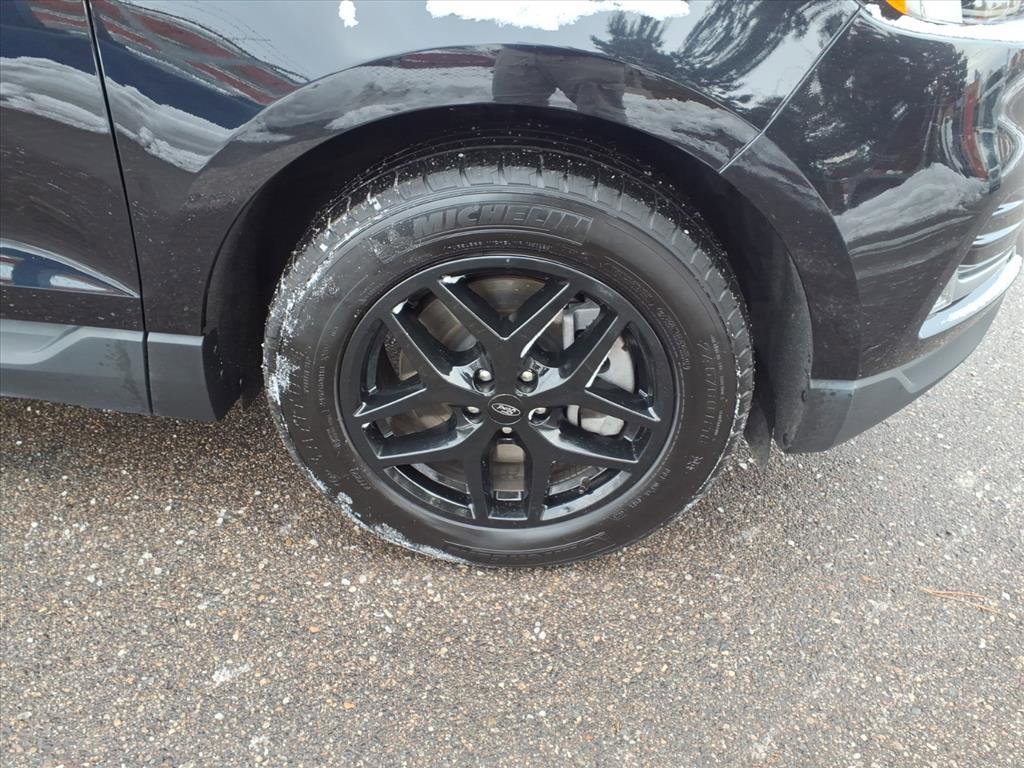 Certified 2024 Ford Edge SEL w/ Convenience Package image 5