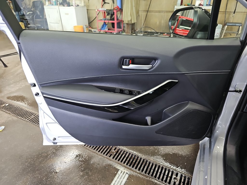 Used 2026 Toyota Corolla XSE FWD image 25