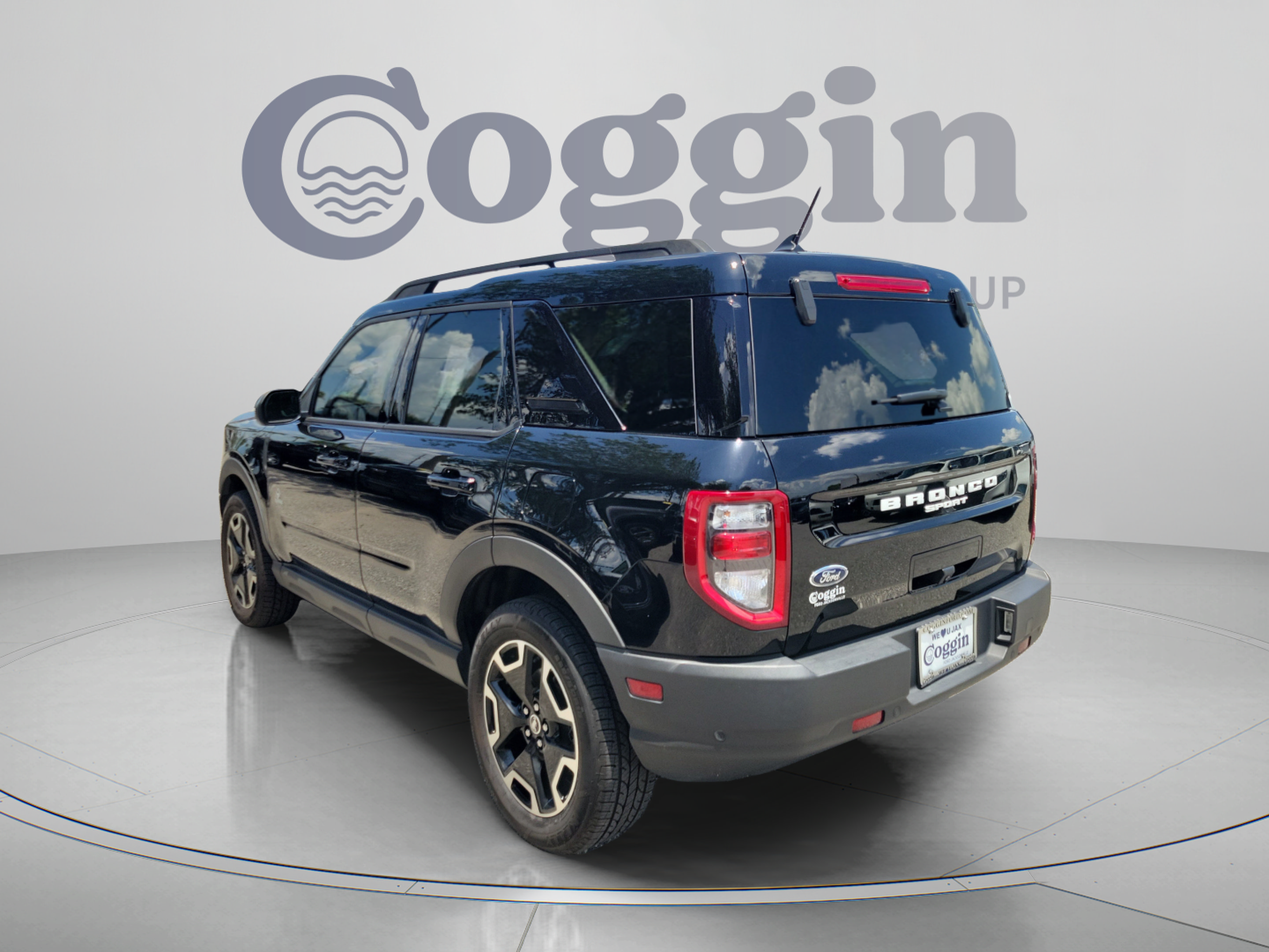 Certified 2021 Ford Bronco Sport Outer Banks w/ Outer Banks Package (96D) AWD/4WD image 2