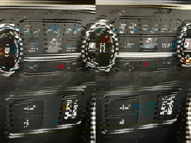 Certified 2019 Ford EcoSport SE w/ SE Convenience Package image 25