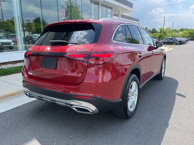 Used 2025 Mercedes-Benz GLC 300 4MATIC image 9