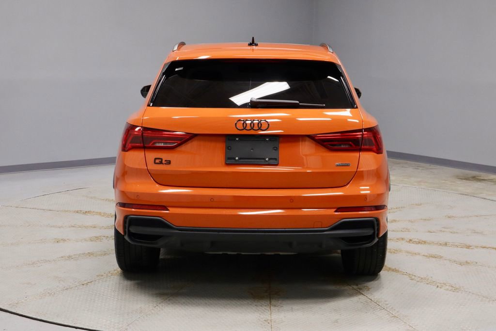 Used 2024 Audi Q3 2.0T Premium Plus w/ Premium Plus Package AWD/4WD image 12