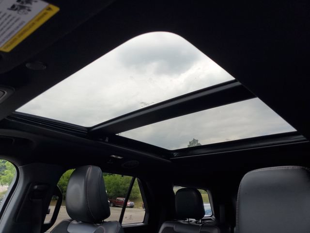 Certified 2025 Ford Explorer ST AWD/4WD image 16