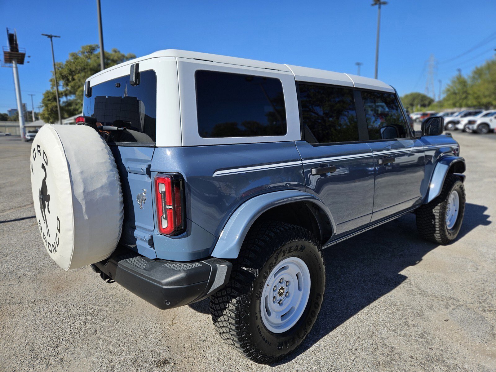 Certified 2024 Ford Bronco Heritage Edition image 3