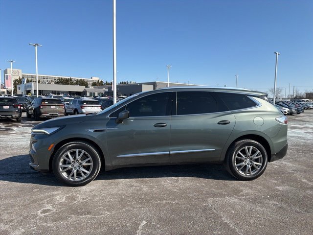 Used 2022 Buick Enclave Essence w/ Experience Buick Package image 2