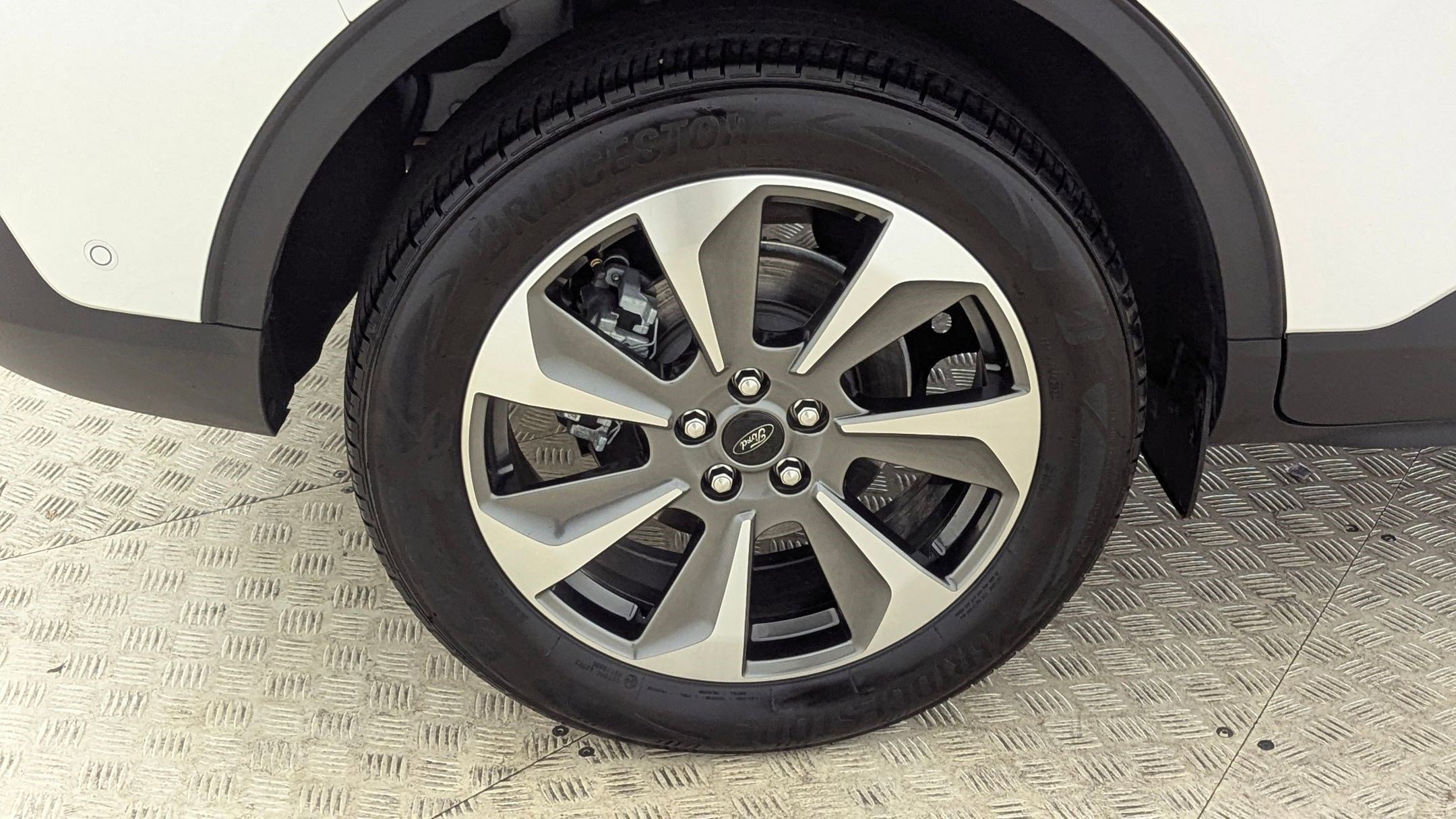 Certified 2023 Ford Escape Platinum w/ Premium Technology Package image 12