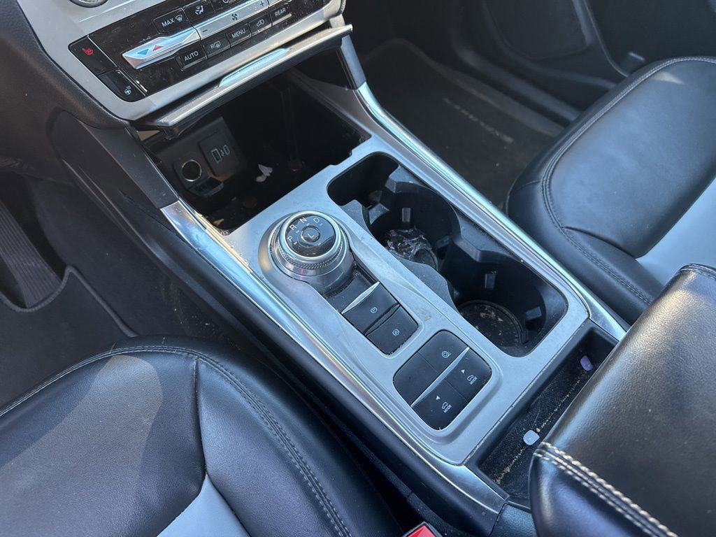 Certified 2022 Ford Explorer XLT w/ Equipment Group 202A image 17