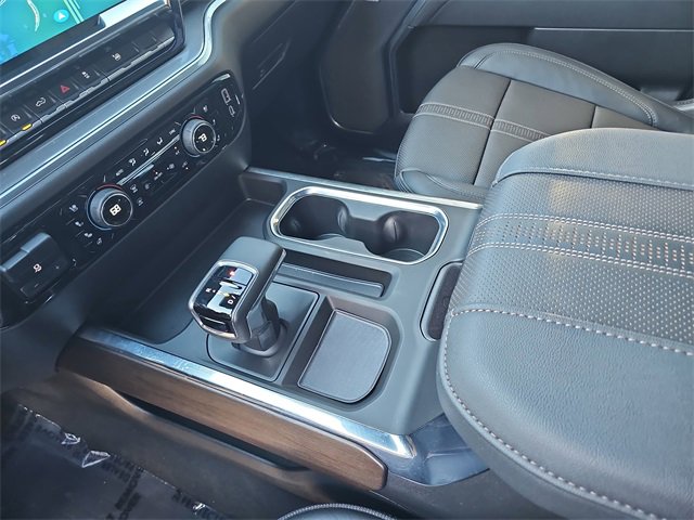 Used 2025 Chevrolet Silverado 1500 High Country image 24