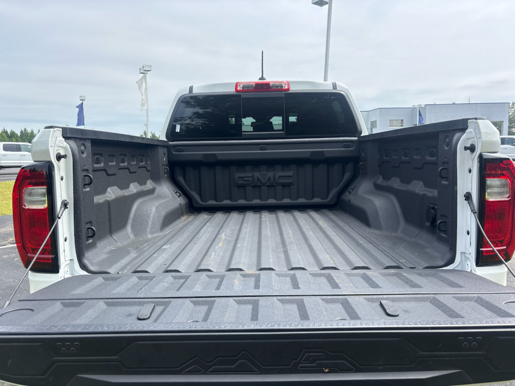 Used 2026 GMC Canyon AT4 AWD/4WD image 15