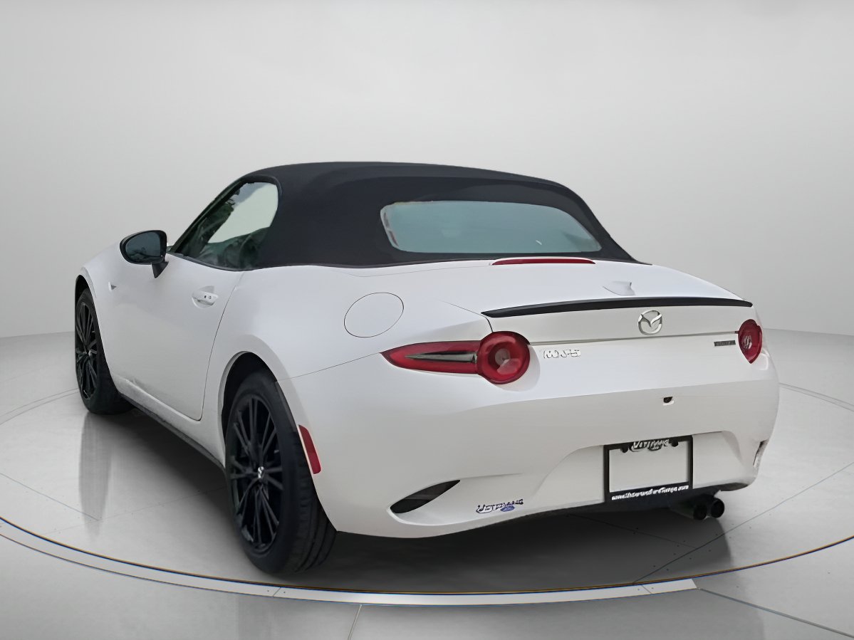 Used 2024 MAZDA MX-5 Miata Club RWD image 22