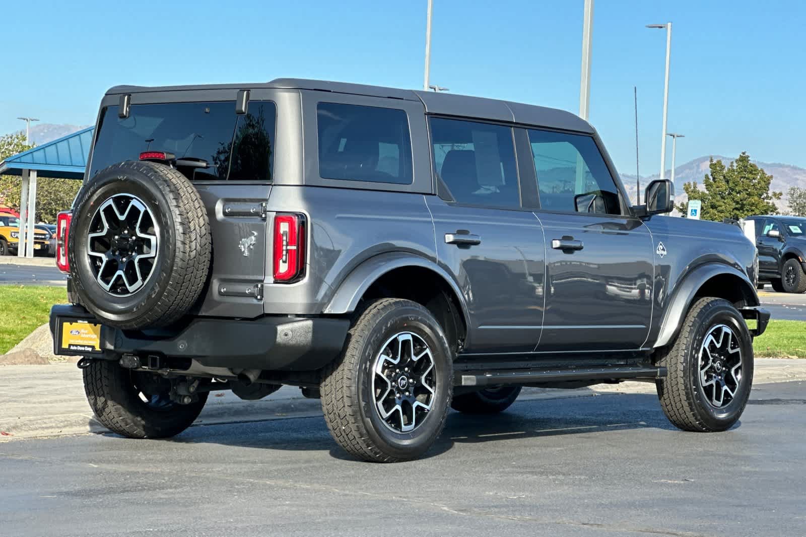 Certified 2022 Ford Bronco Outer Banks AWD/4WD image 2
