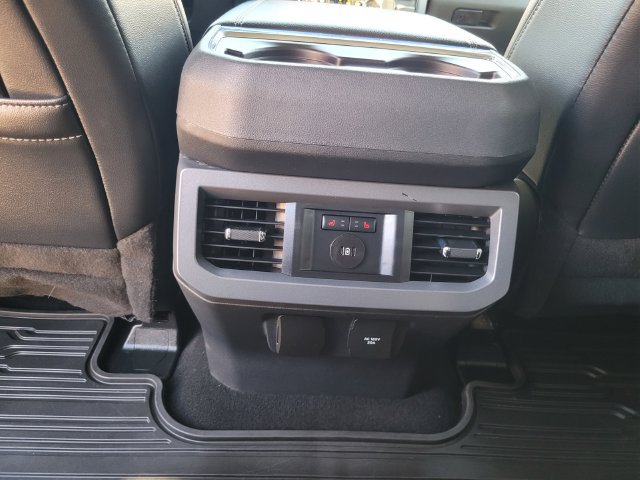 Certified 2024 Ford F250 Lariat w/ Lariat Ultimate Package AWD/4WD image 15