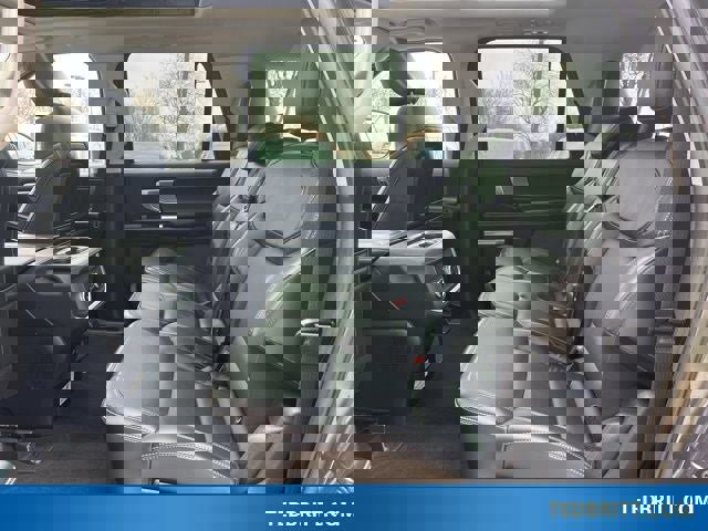 Certified 2025 Ford Expedition Max Platinum image 12