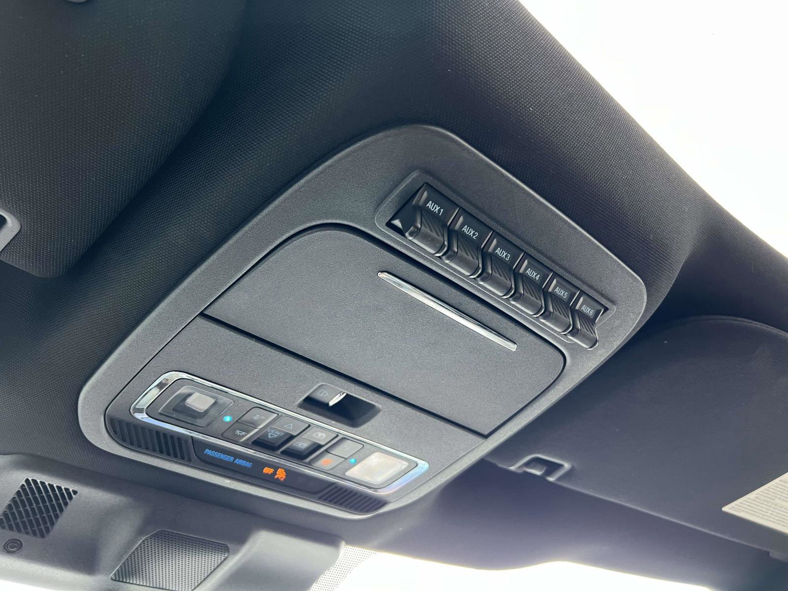 Certified 2022 Ford F150 Raptor w/ Equipment Group 801A High image 33