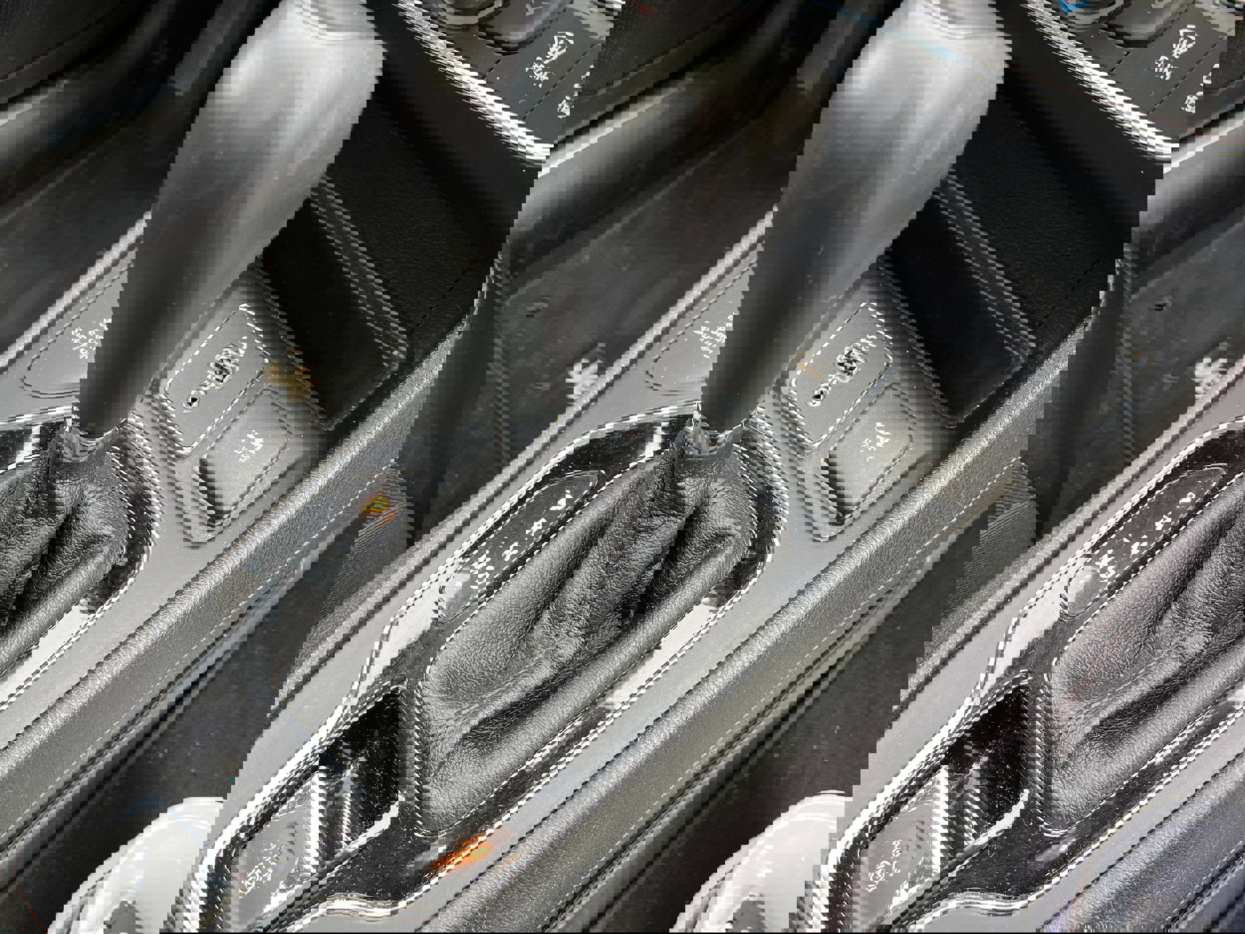 Used 2019 Jeep Cherokee Limited image 17