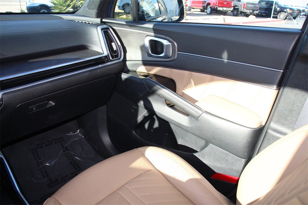 Used 2024 Kia Sorento SX Prestige w/ Olive Brown Leather Package image 19