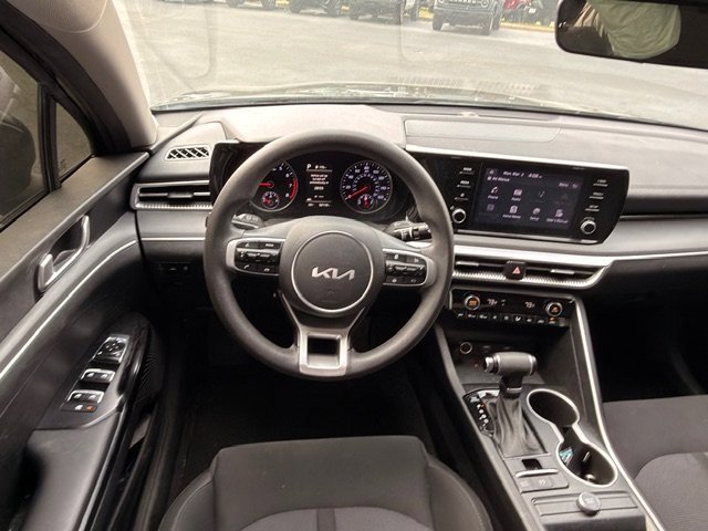 Used 2022 Kia K5 LXS image 10
