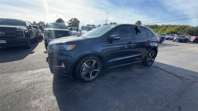 Certified 2022 Ford Edge ST image 2