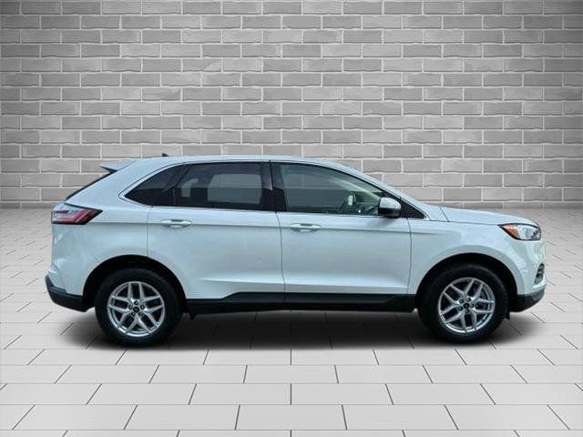 Certified 2024 Ford Edge SEL w/ Convenience Package AWD/4WD image 2