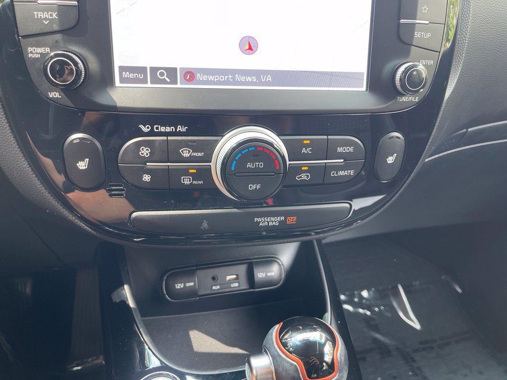 Used 2018 Kia Soul ! w/ Tech Package FWD image 25