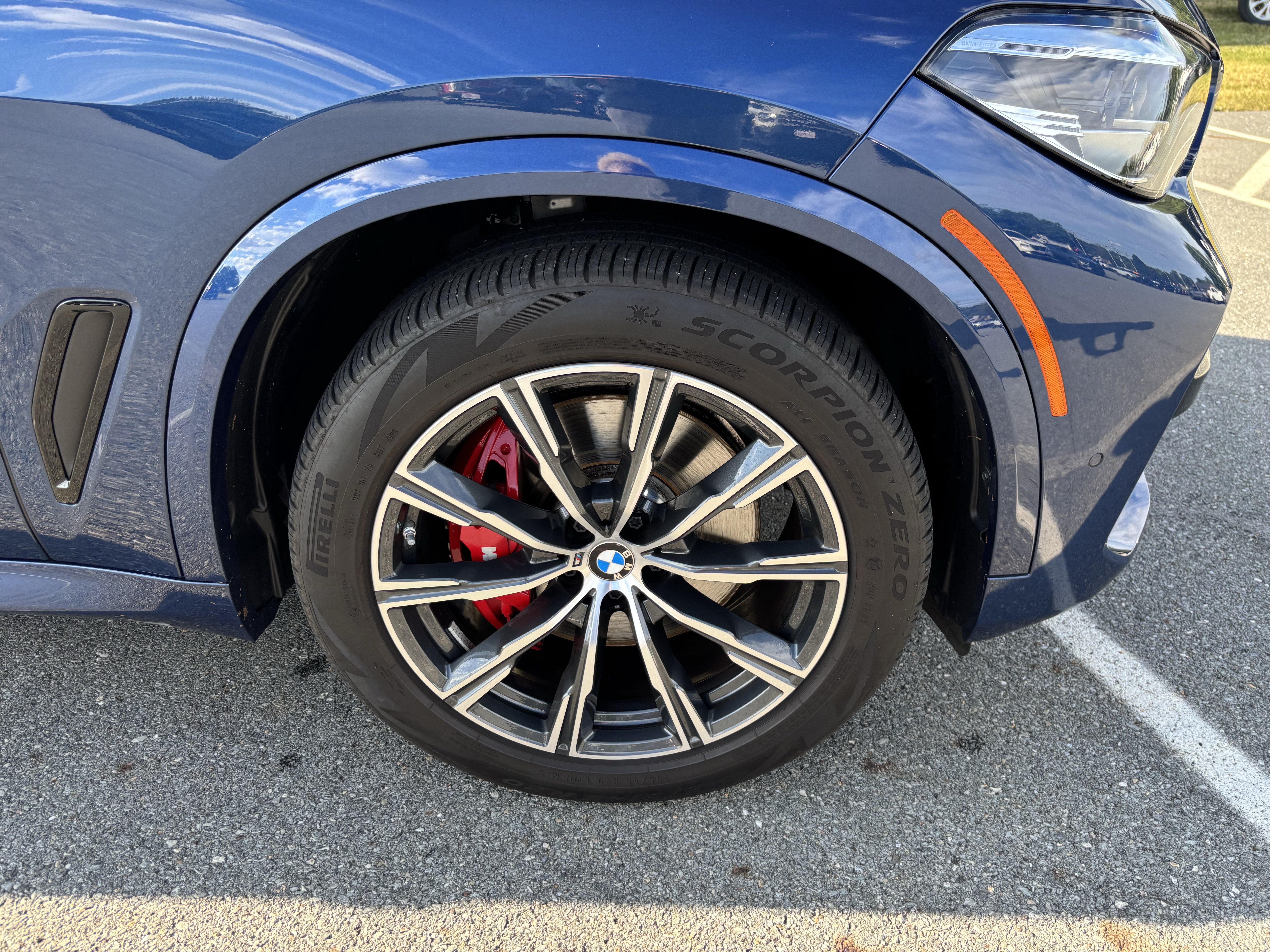 Used 2022 BMW X5 xDrive40i w/ M Sport Package AWD/4WD image 51