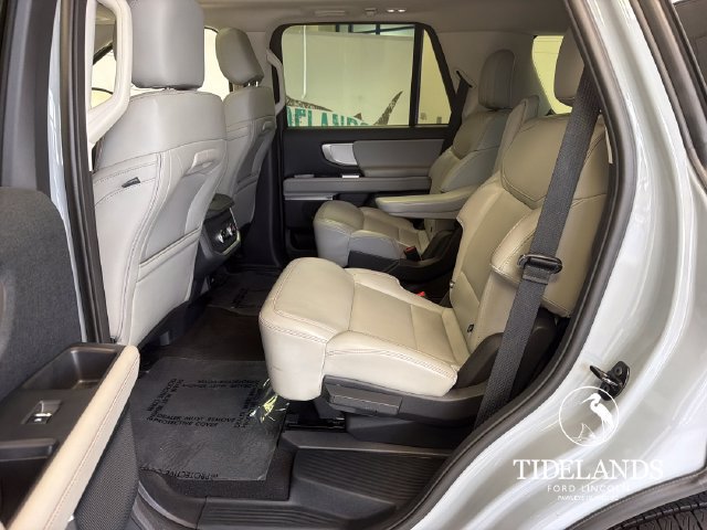 Certified 2025 Ford Expedition Active RWD image 30