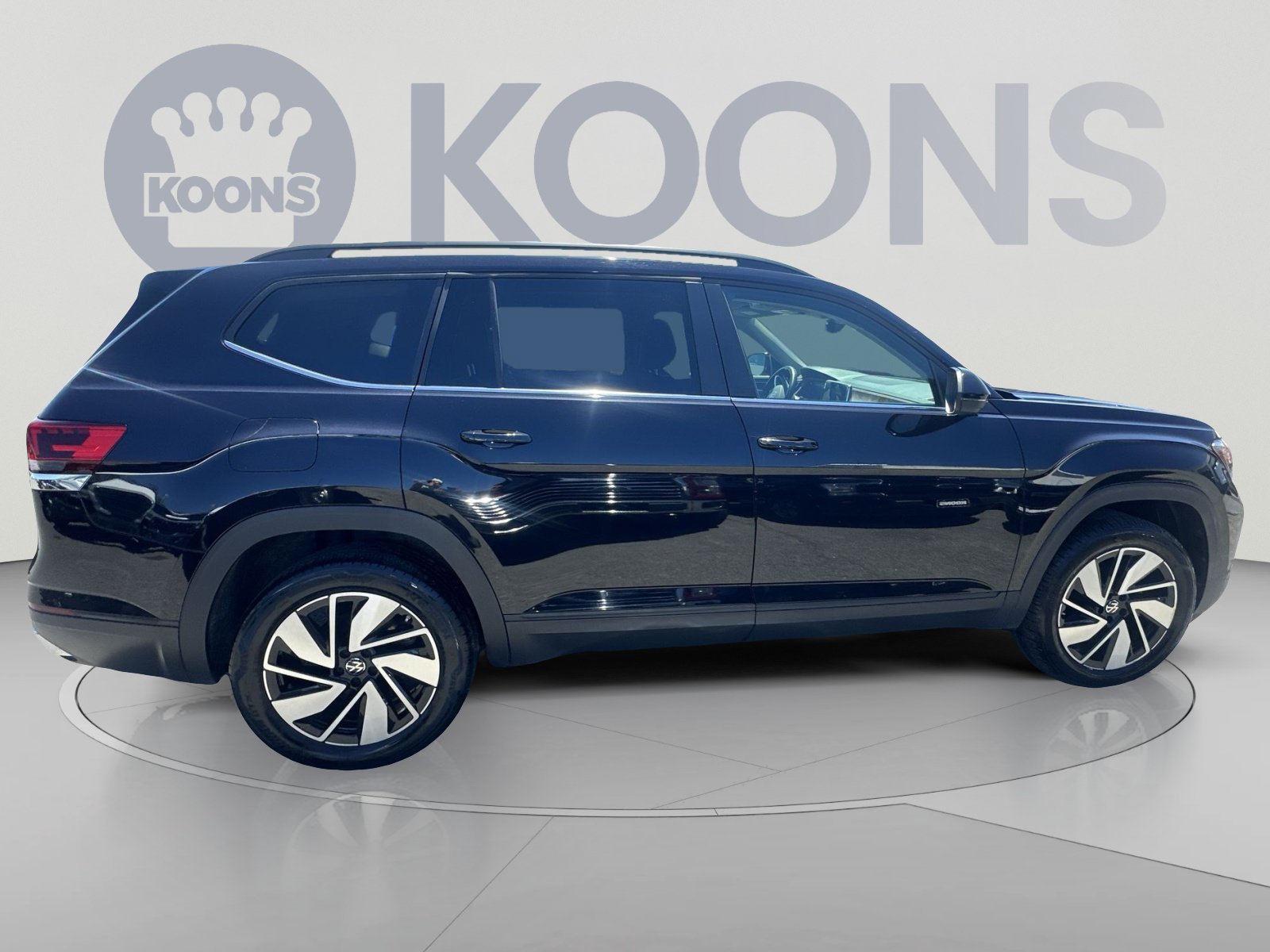 Used 2024 Volkswagen Atlas SE FWD image 12