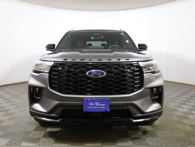 Certified 2025 Ford Explorer ST-Line w/ Premium Package AWD/4WD image 6
