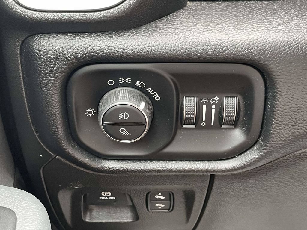 Used 2019 RAM 1500 Big Horn RWD image 27