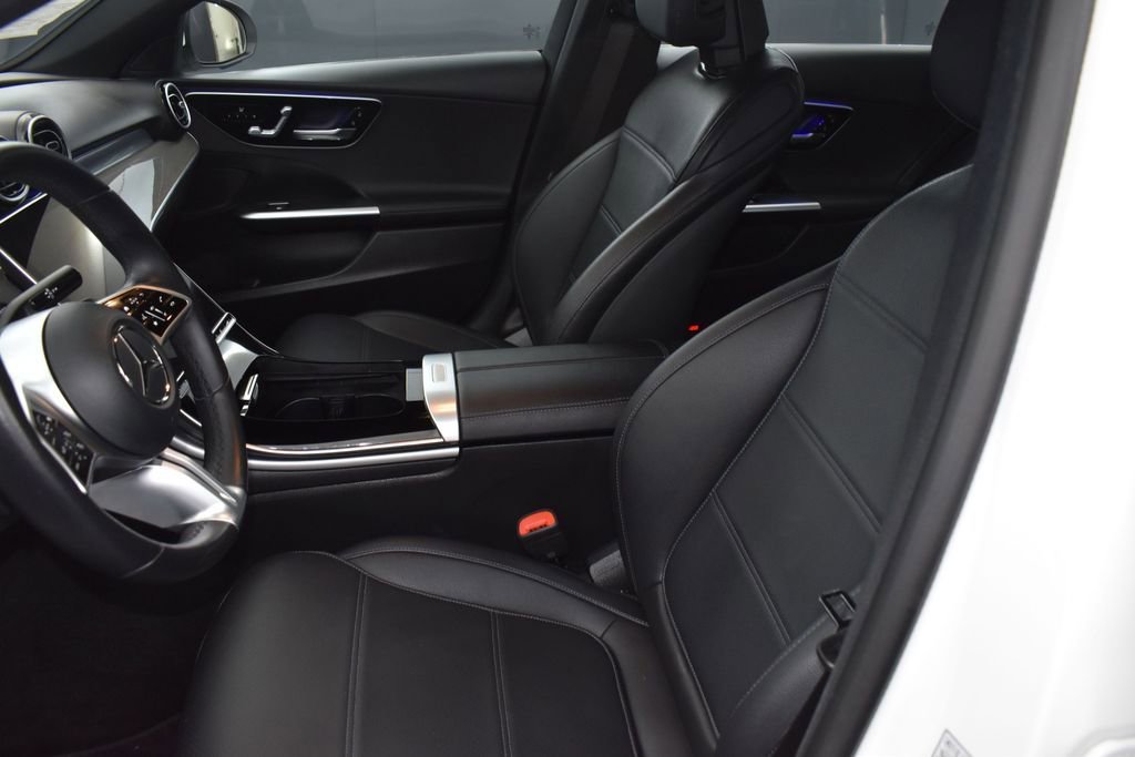 Used 2025 Mercedes-Benz C 300 Sedan image 11