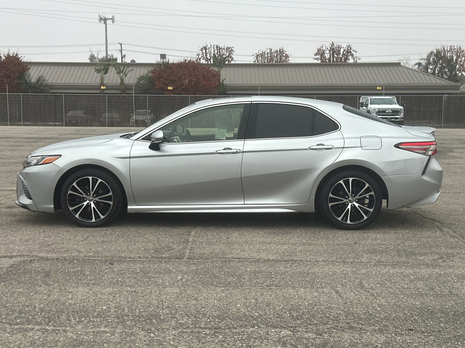 Used 2018 Toyota Camry image 7