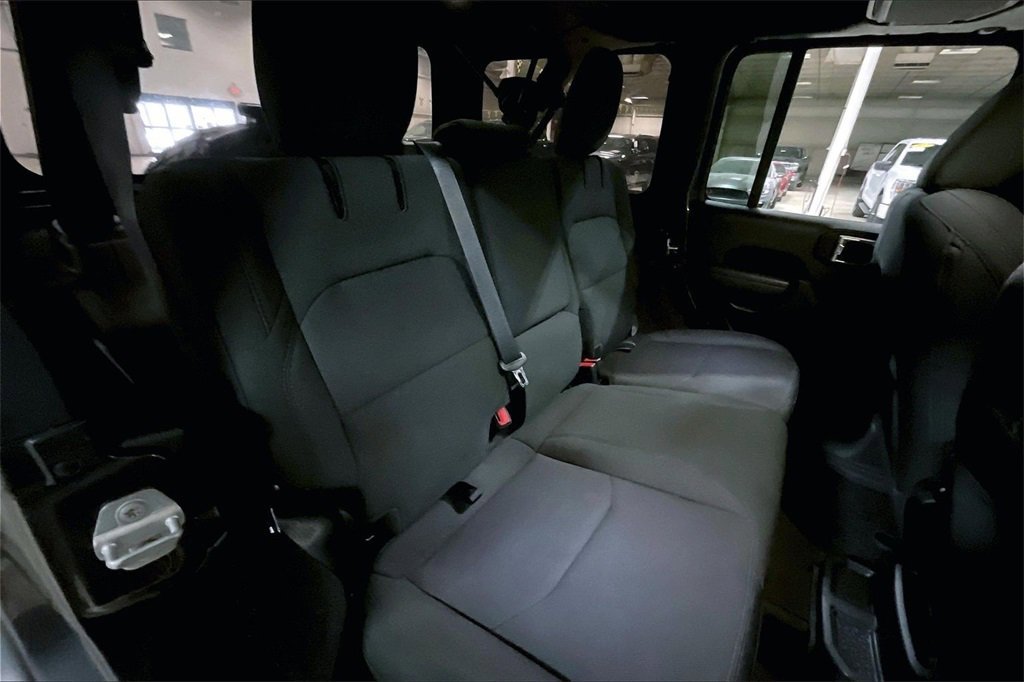 Used 2023 Jeep Wrangler Unlimited image 25