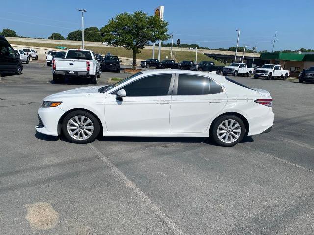 Used 2019 Toyota Camry LE FWD image 4