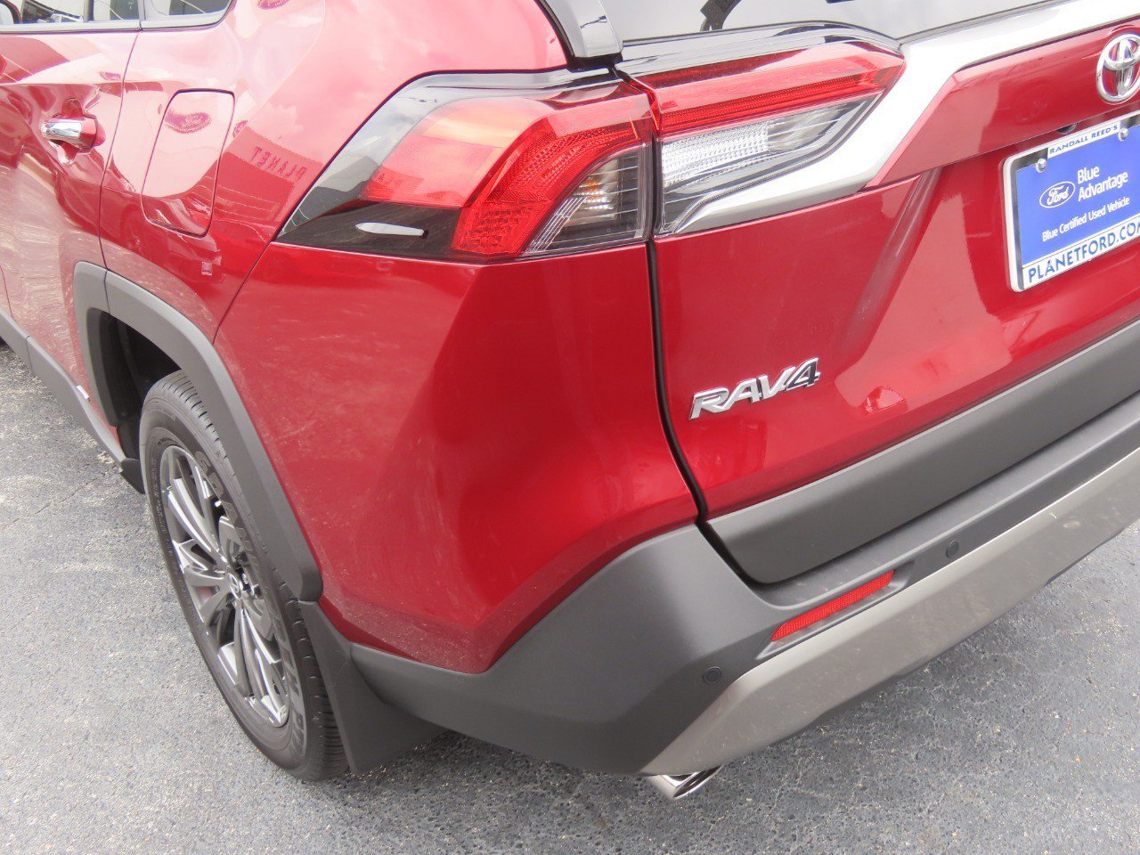 Used 2025 Toyota RAV4 Limited AWD/4WD image 16