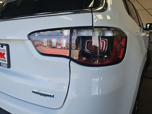 Used 2024 Jeep Compass Latitude AWD/4WD image 32
