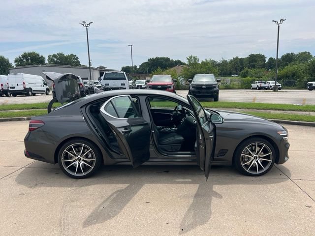 Used 2026 Genesis G70 2.5T AWD/4WD image 12
