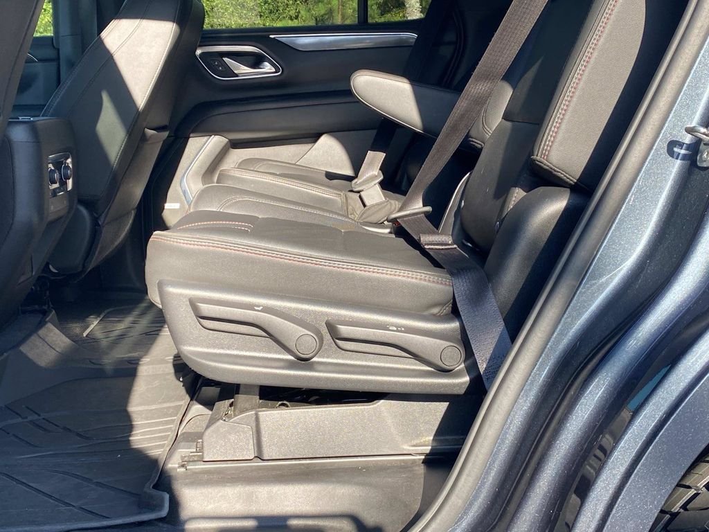 Used 2021 Chevrolet Tahoe RST w/ Luxury Package AWD/4WD image 16