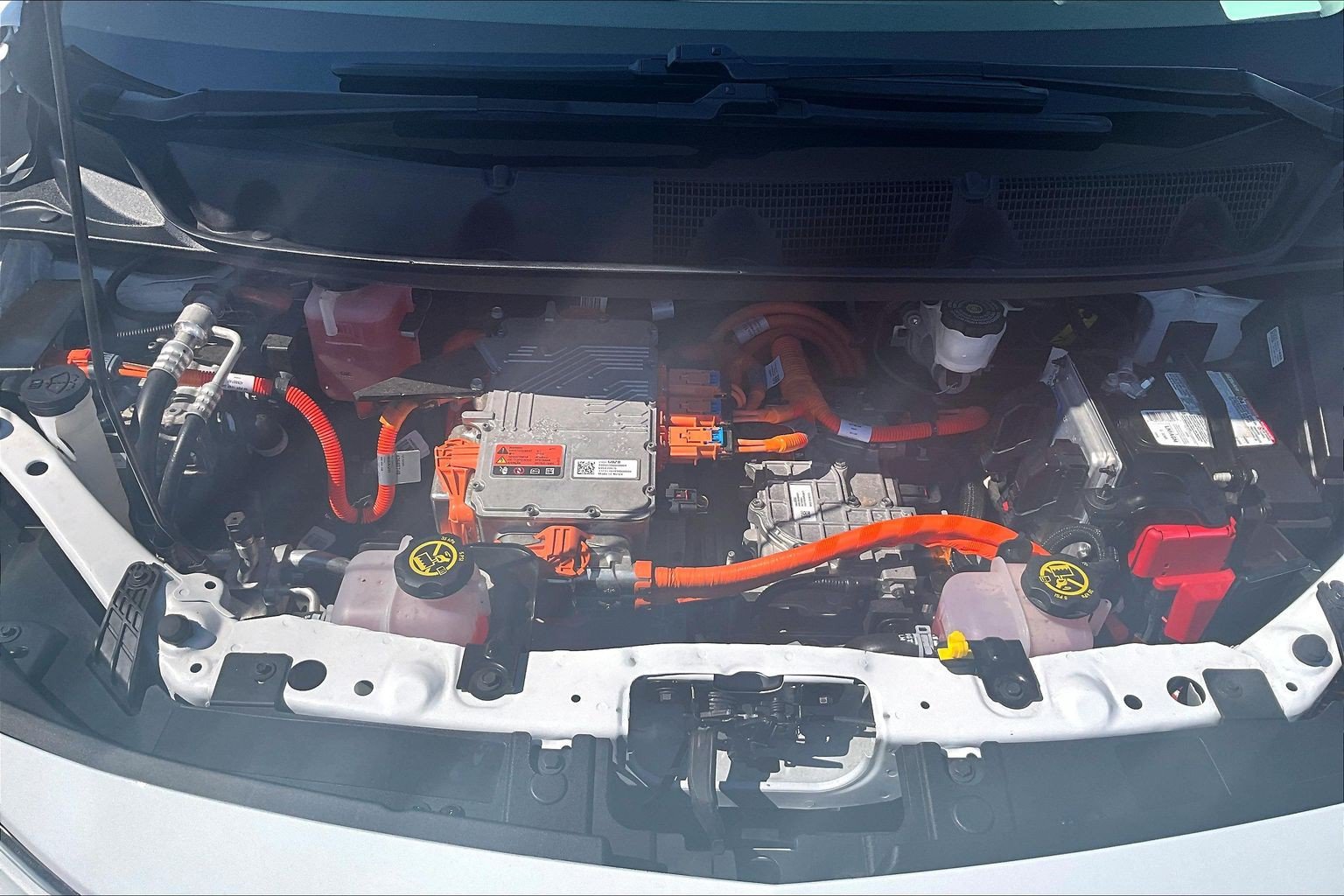 Used 2023 Chevrolet Bolt LT w/ Infotainment Package FWD image 30