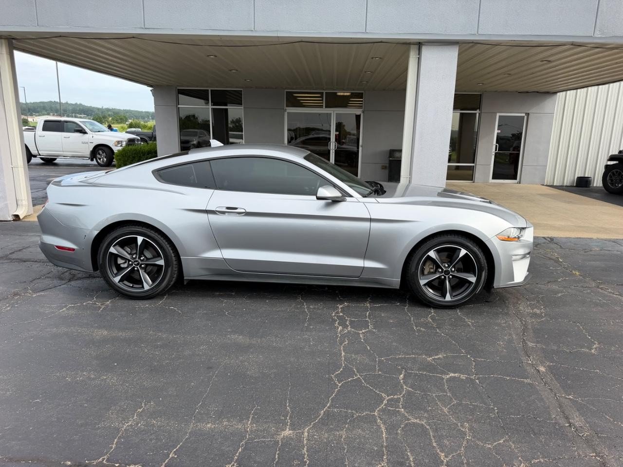 Certified 2021 Ford Mustang Coupe RWD image 2